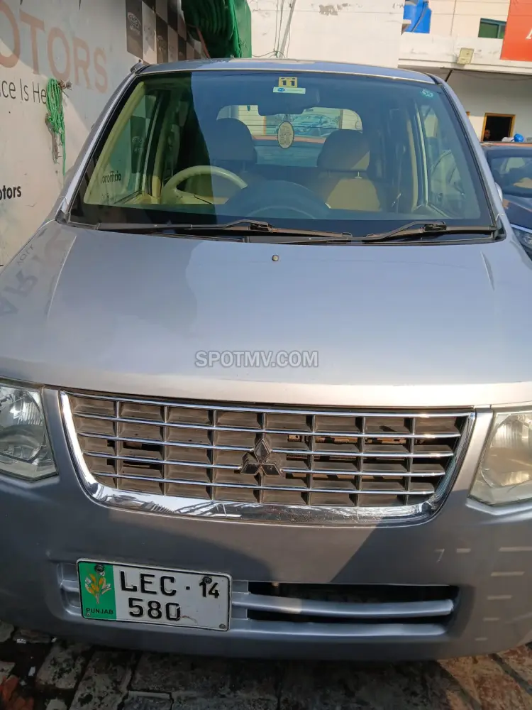 Mitsubishi EK Wagon M