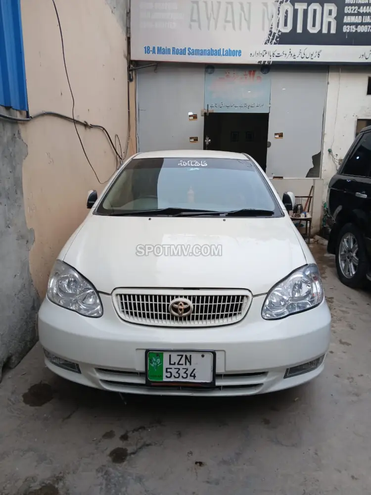 Toyota Corolla SE Saloon