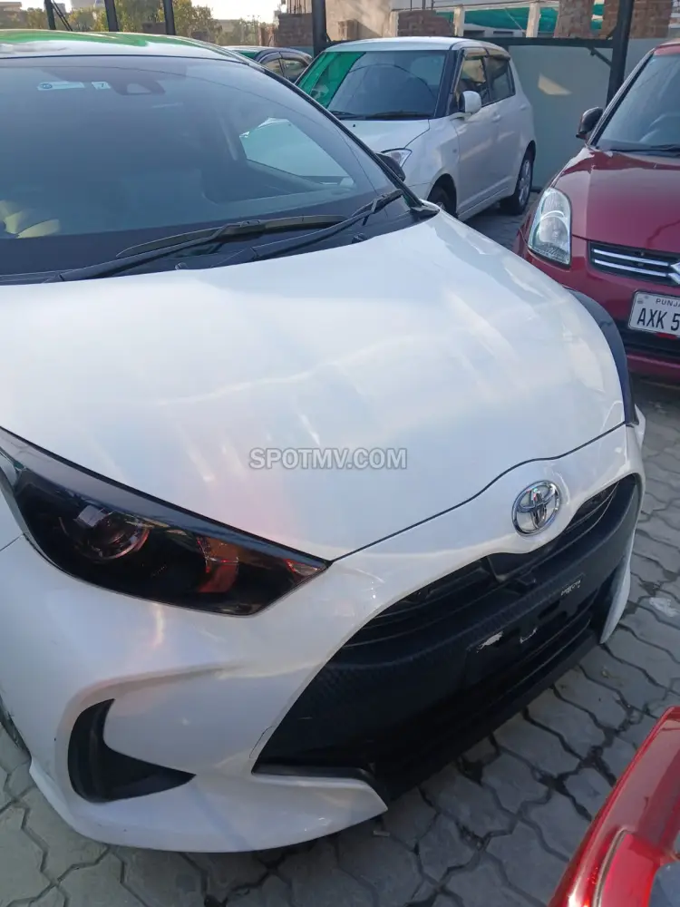 Toyota Yaris Hatchback G 1.0