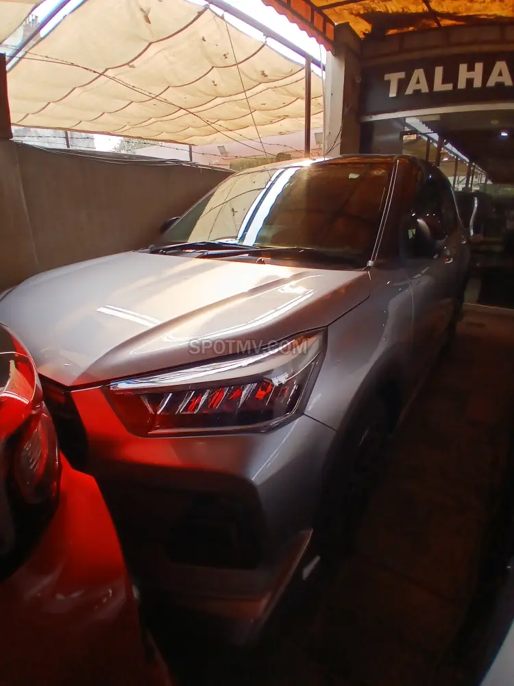 Daihatsu Rocky Premium