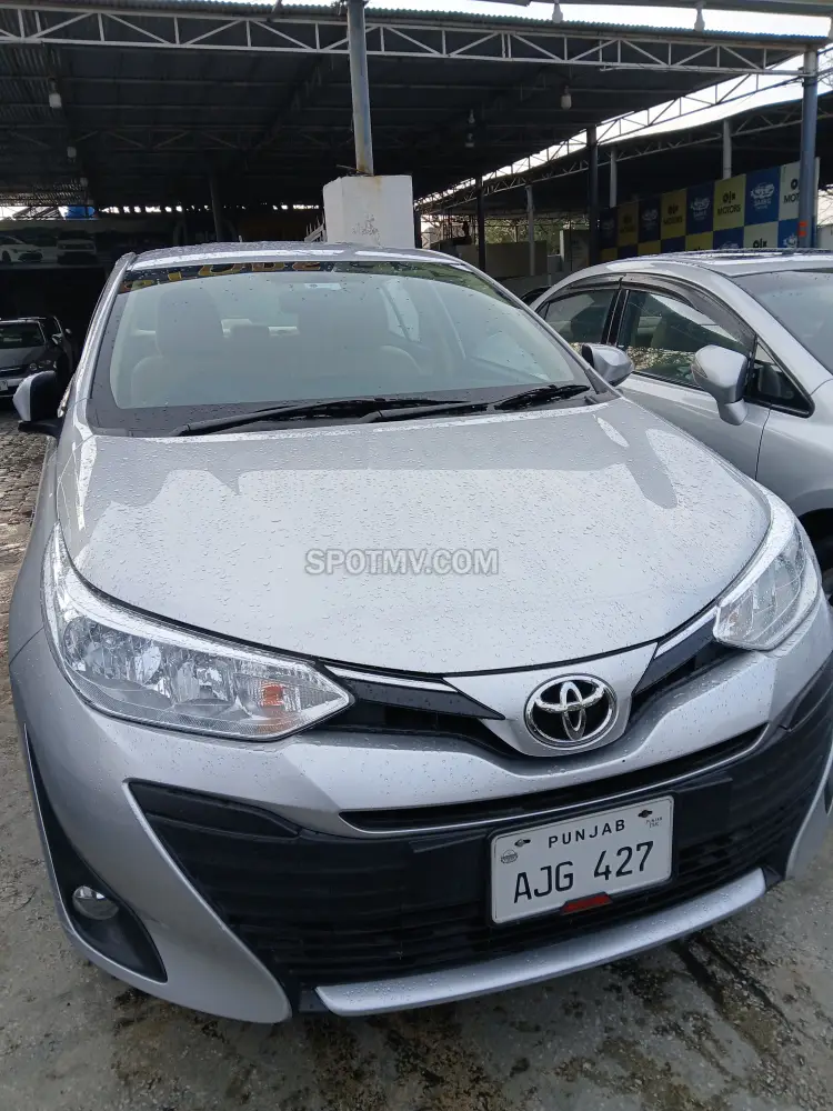 Toyota Yaris ATIV X CVT 1.5 Beige Interior