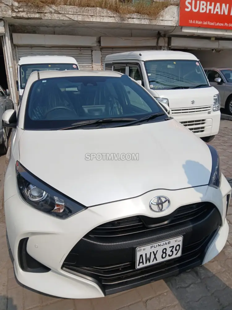 Toyota Yaris Hatchback G 1.0