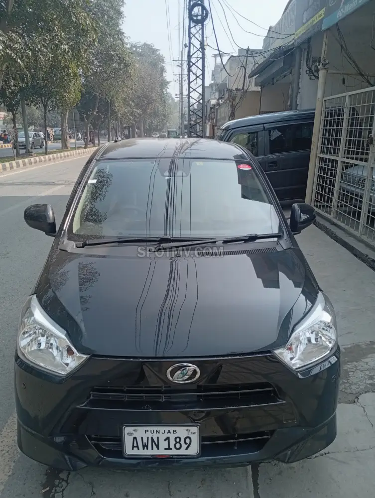 Daihatsu Mira ES