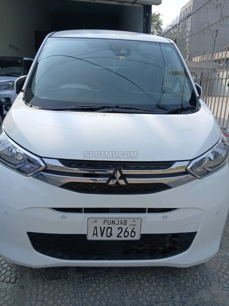 Mitsubishi EK Wagon E e Assist