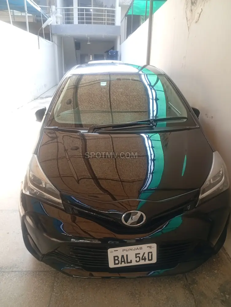 Toyota Vitz F 1.0