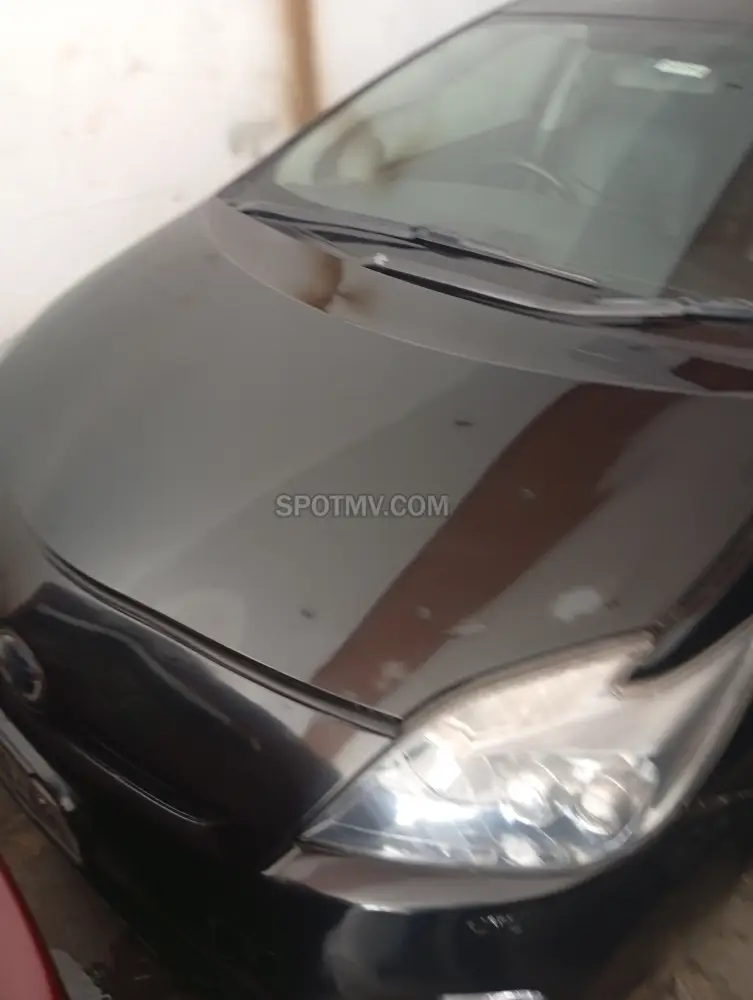 Toyota Prius S LED Edition 1.8