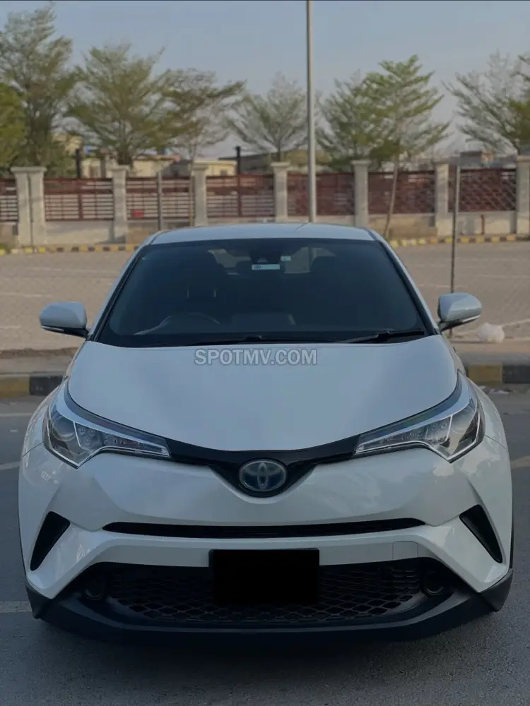 Toyota C-HR S