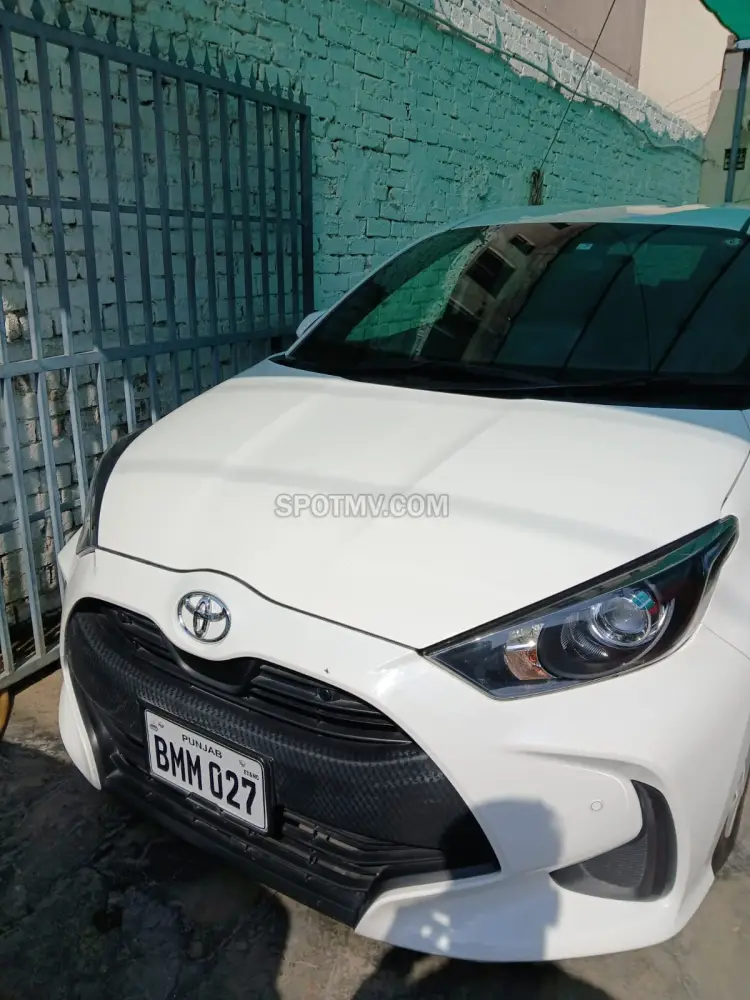 Toyota Yaris Hatchback G 1.0