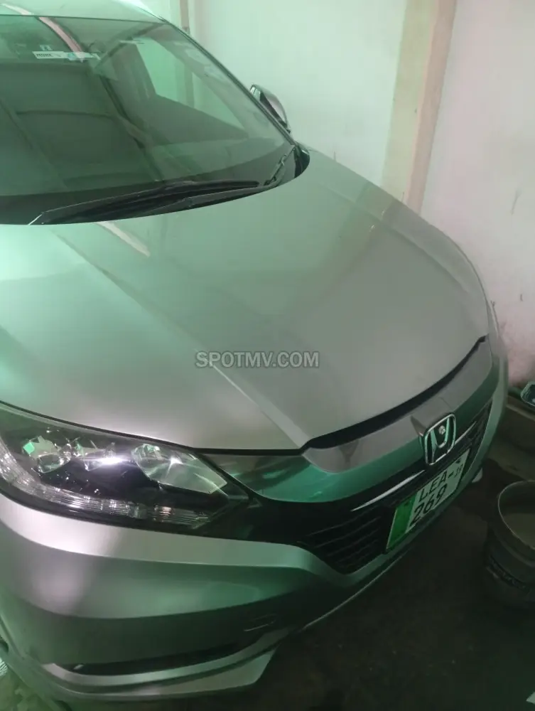 Honda Vezel Hybrid X