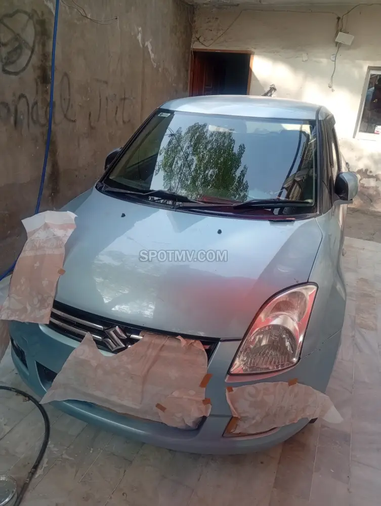 Suzuki Swift DLX Automatic 1.3