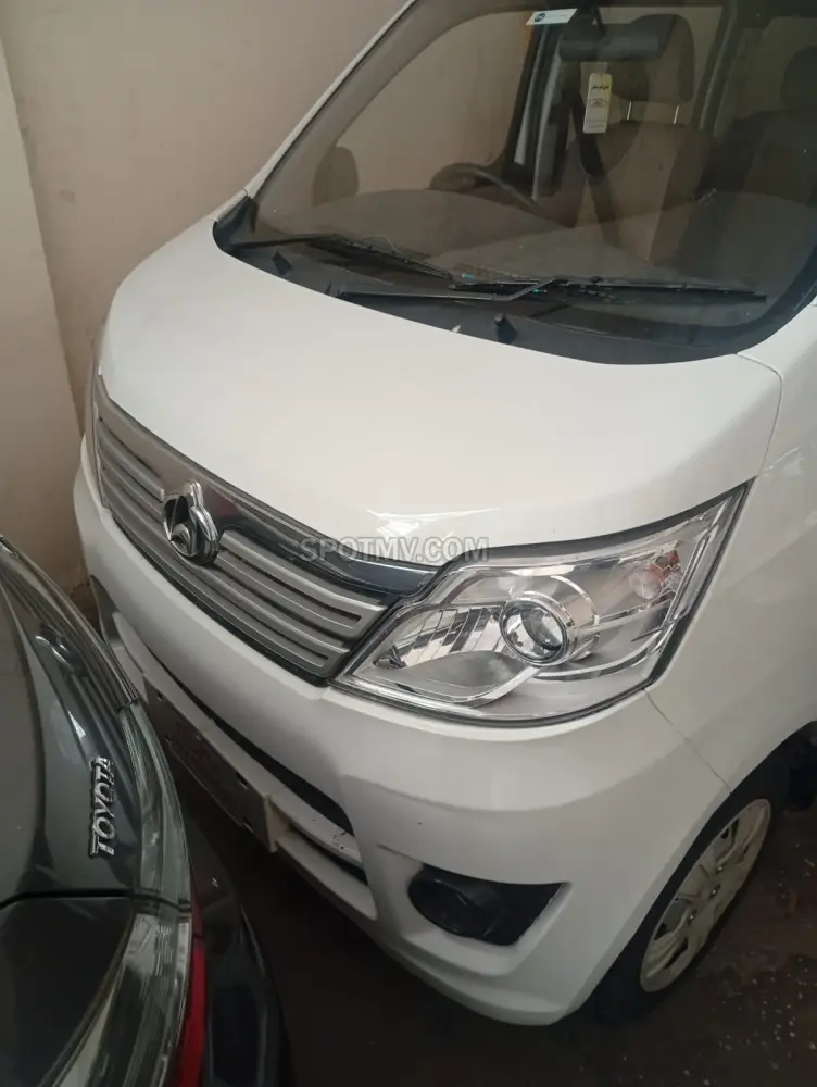 Changan Karvaan  Plus