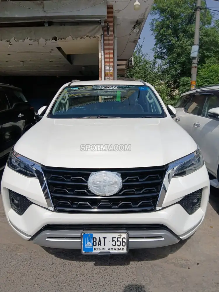 Toyota Fortuner 2.8 Sigma 4