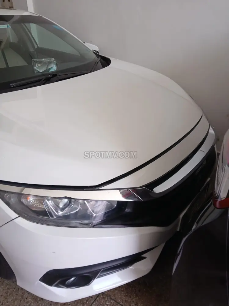 Honda Civic X Oriel 1.8  i-VTEC CVT