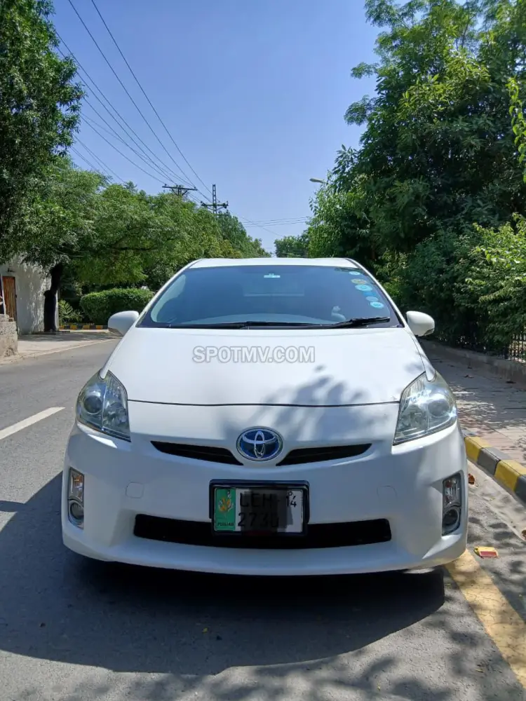 Toyota Prius L 1.8