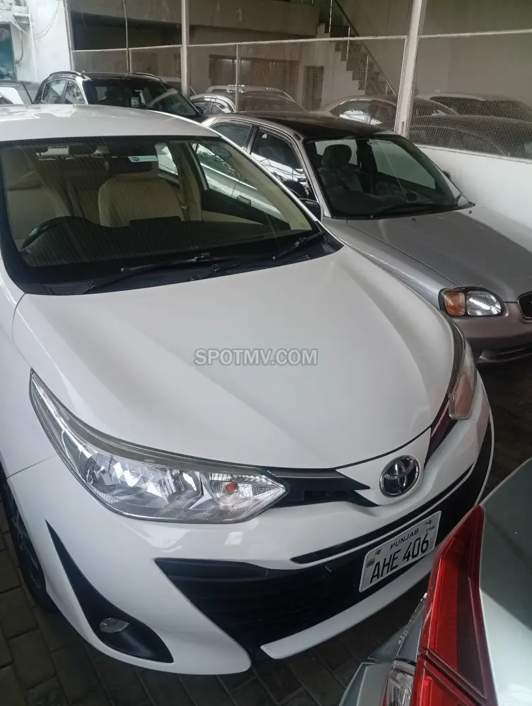 Toyota Yaris ATIV X CVT 1.5 Beige Interior