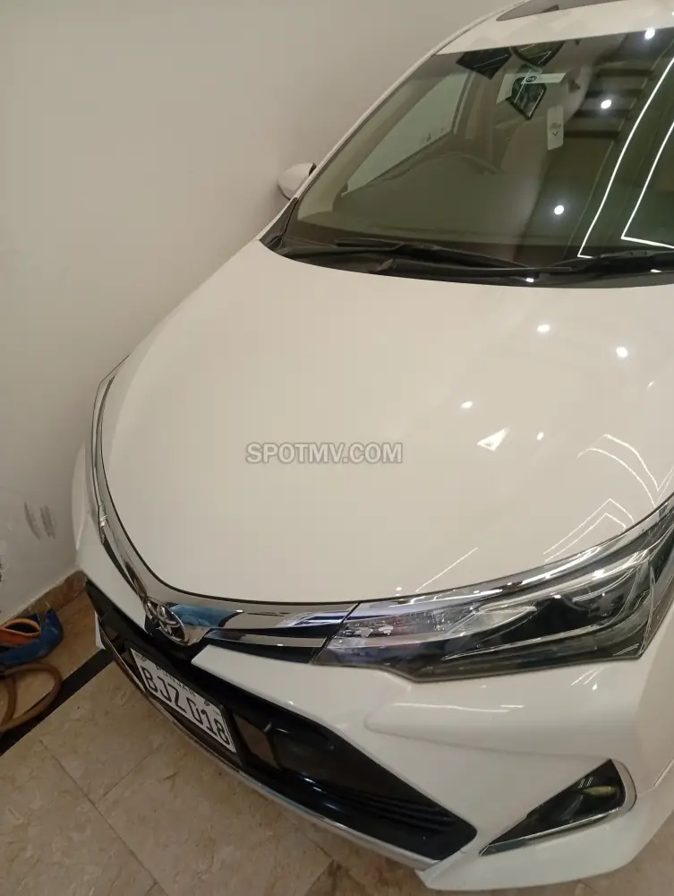 Toyota Corolla Altis Grande X CVT i 1.8 Beige Interior