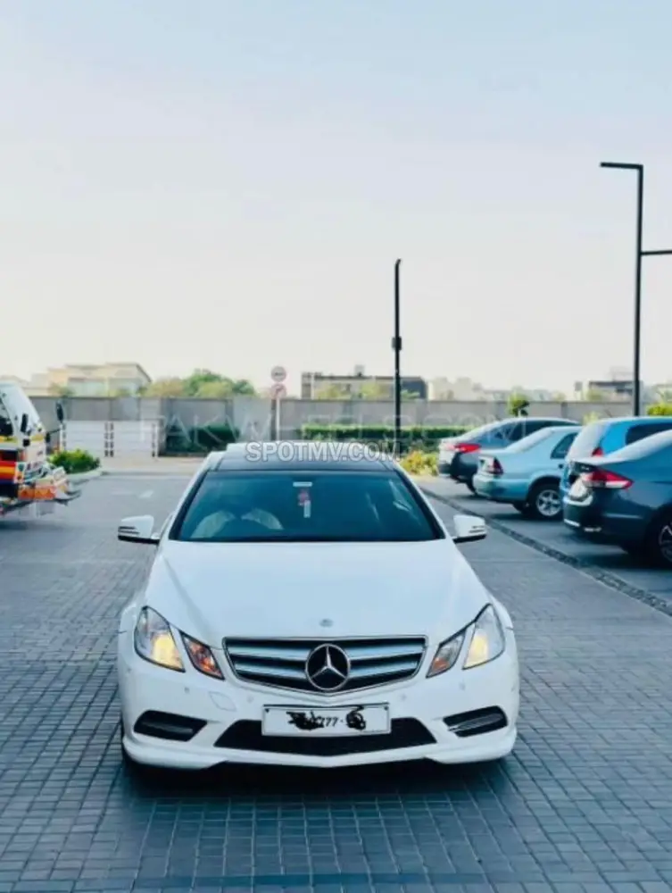 Mercedes Benz E Class E200