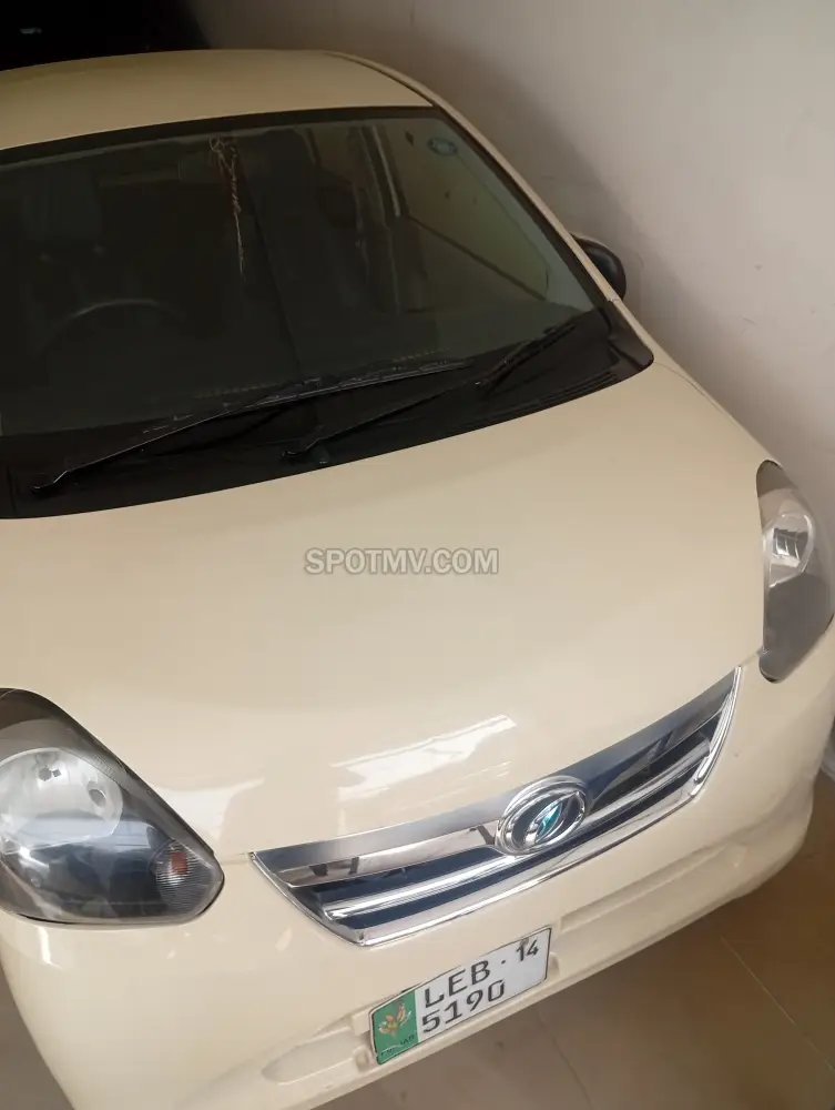 Daihatsu Mira ES