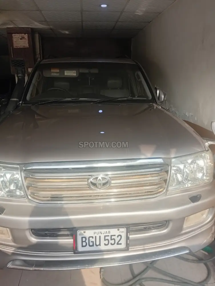 Toyota Land Cruiser Cygnus