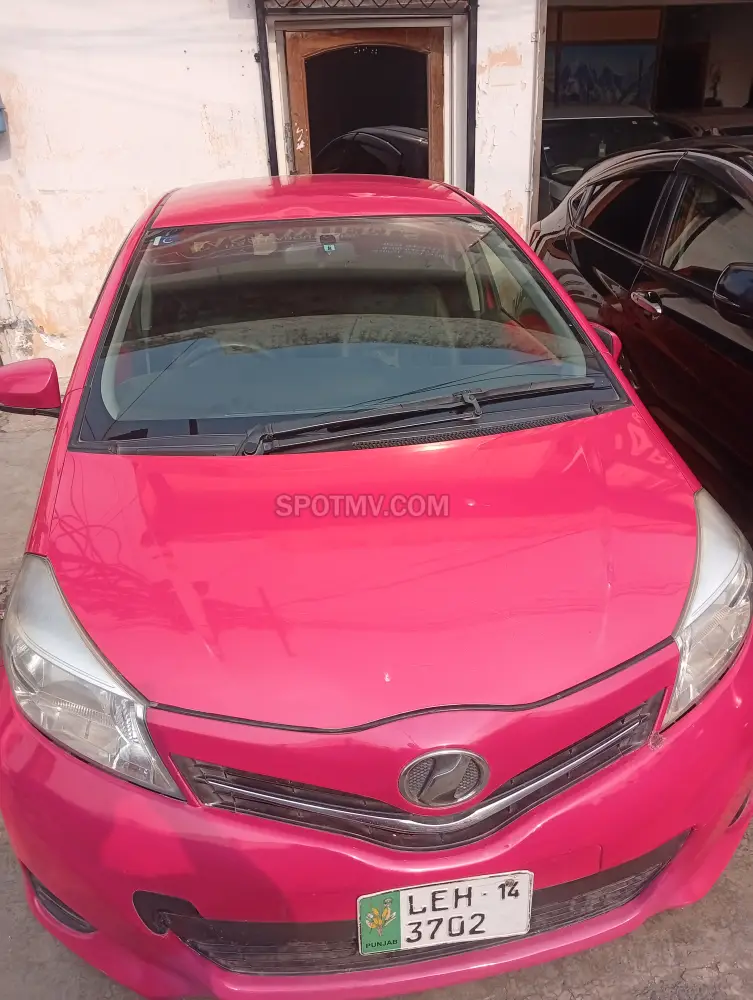 Toyota Vitz Jewela smart stop package 1.0