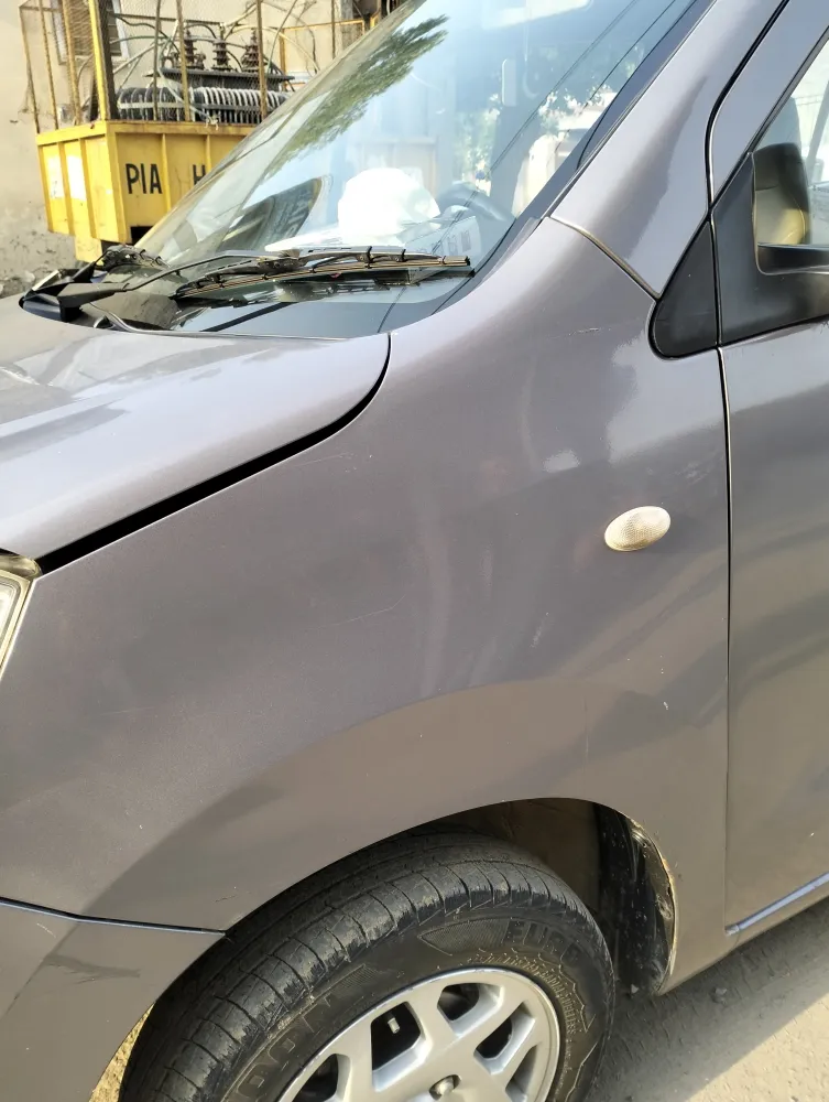 Front_fender_left image