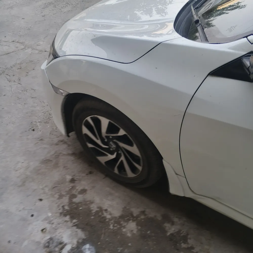 Front_fender_left image