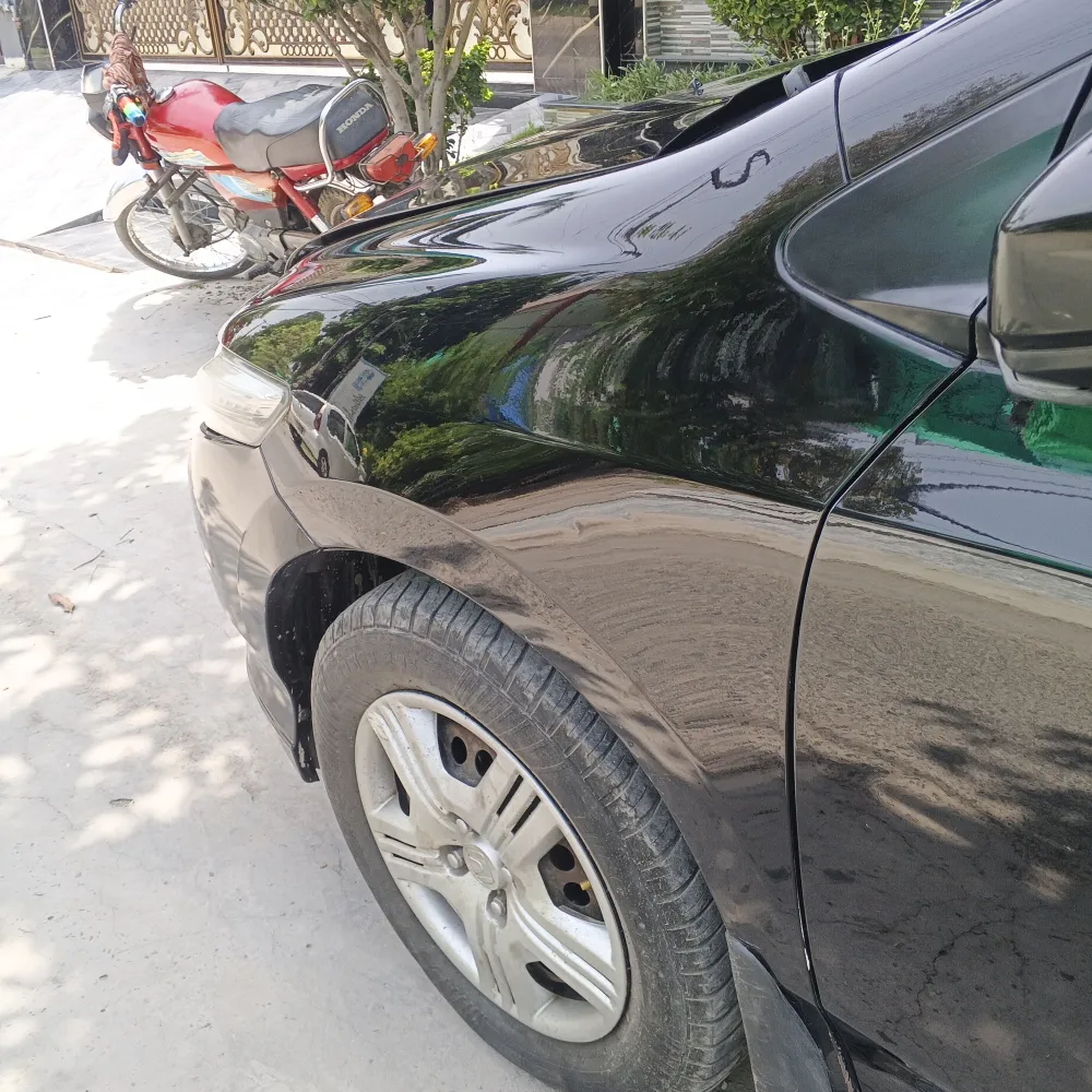 Front_fender_left image