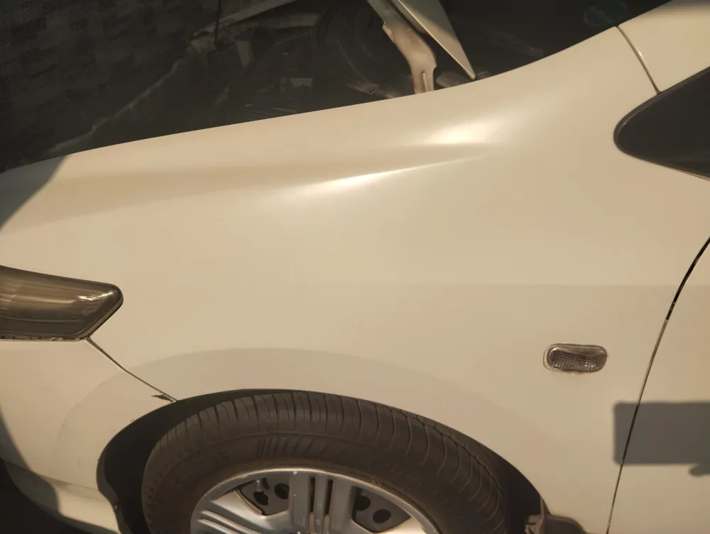 Front fender left