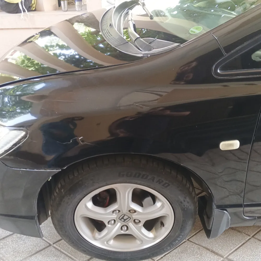 Front_fender_left image