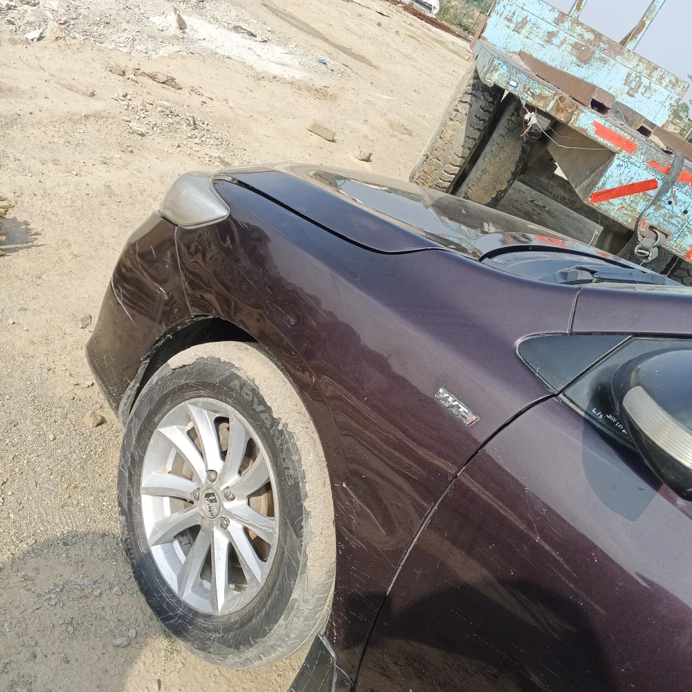 Front_fender_left image