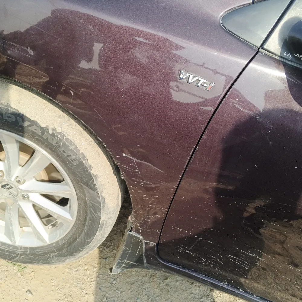 Front_fender_left image