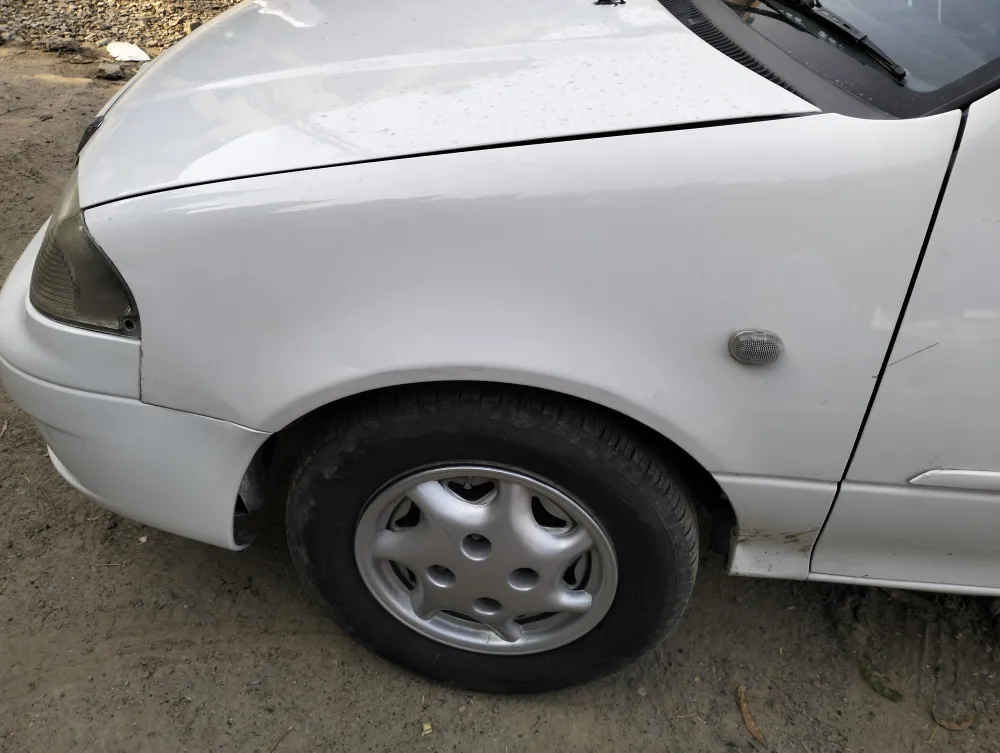 Front_fender_left image