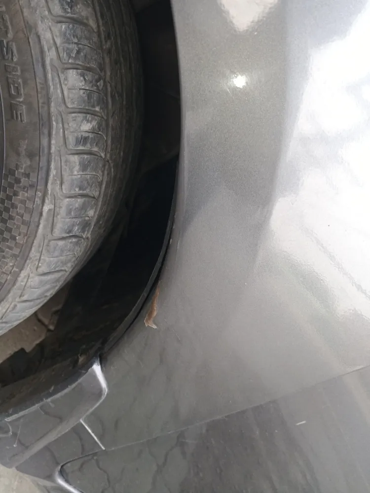 Front_fender_left image