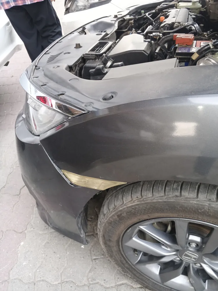 Front_fender_left image