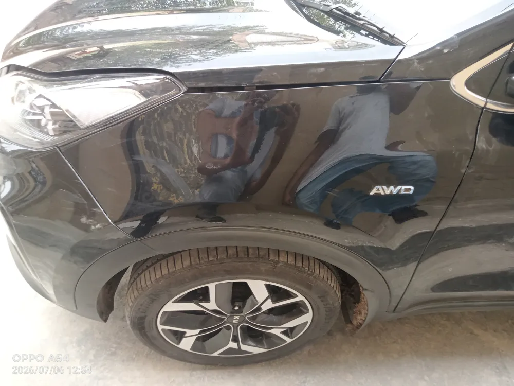 Front_fender_left image