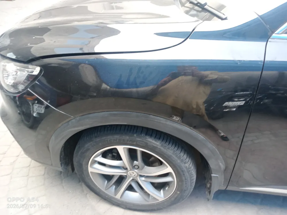 Front_fender_left image