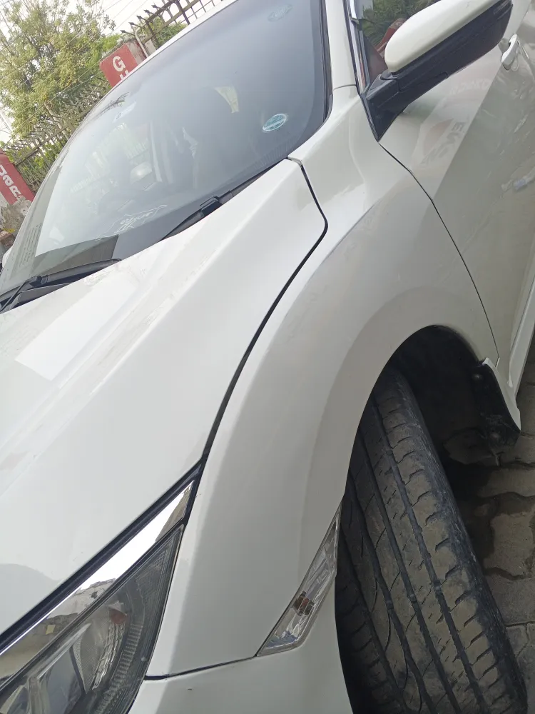Front_fender_left image