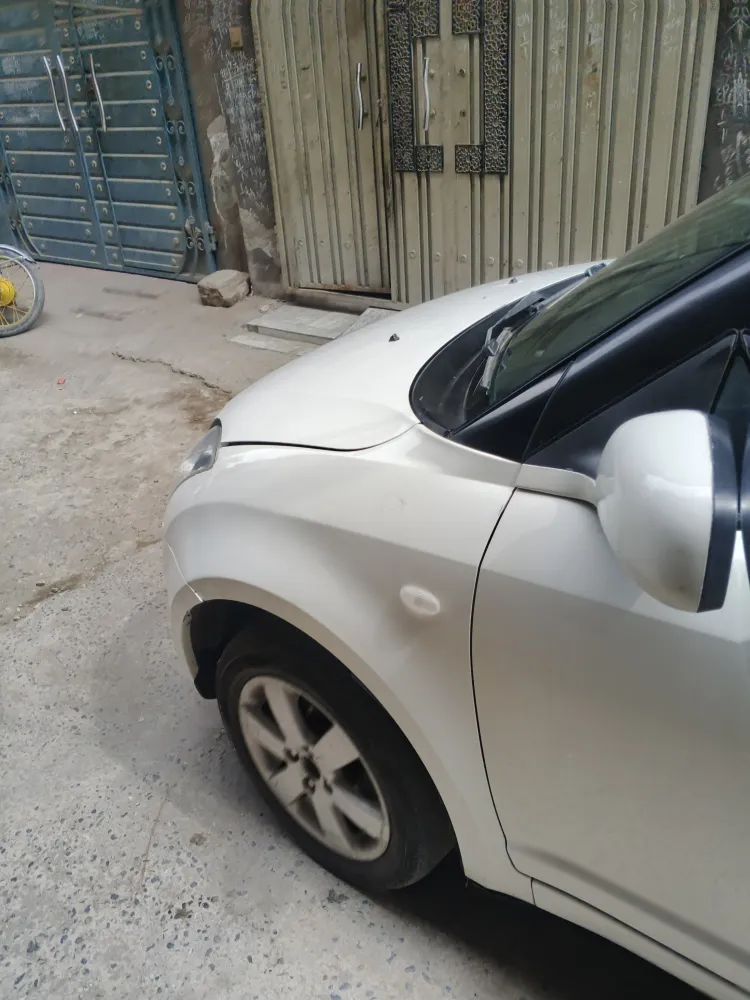 Front fender left