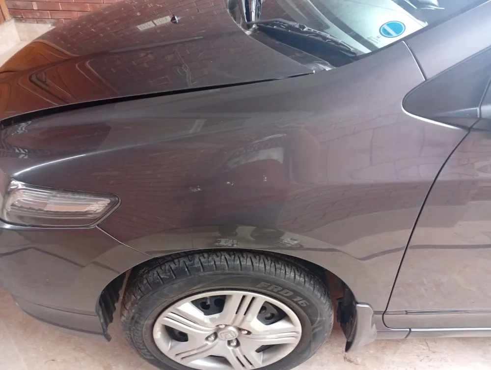 Front_fender_left image