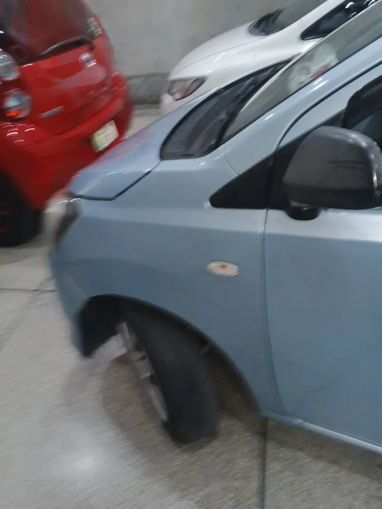 Front fender left