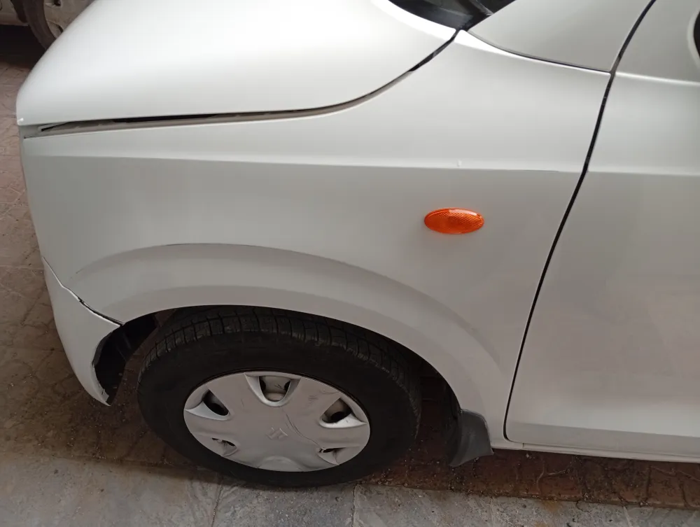 Front_fender_left image
