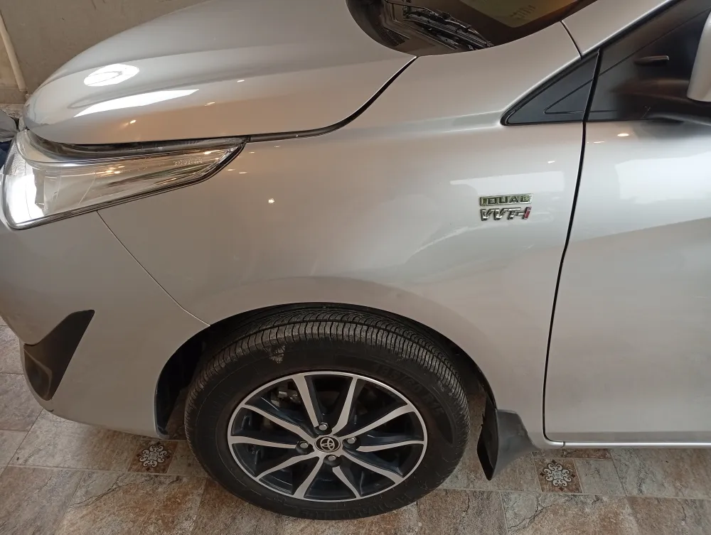 Front_fender_left image