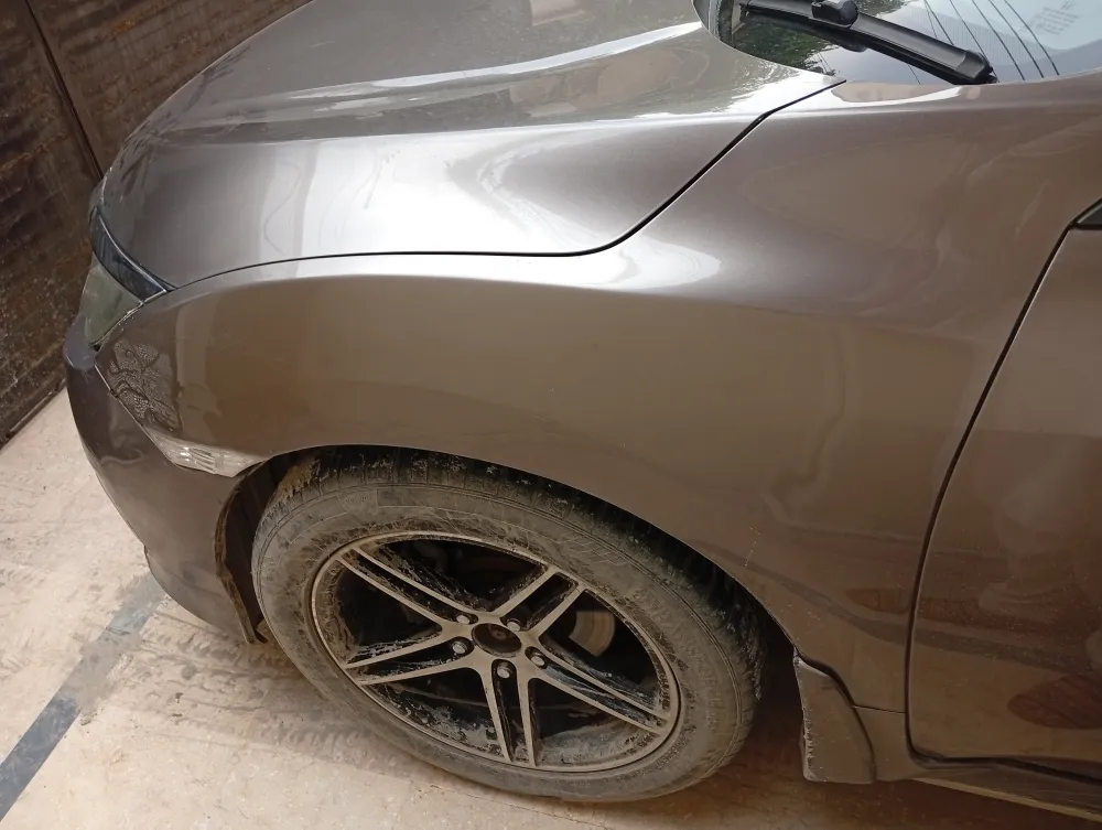Front_fender_left image
