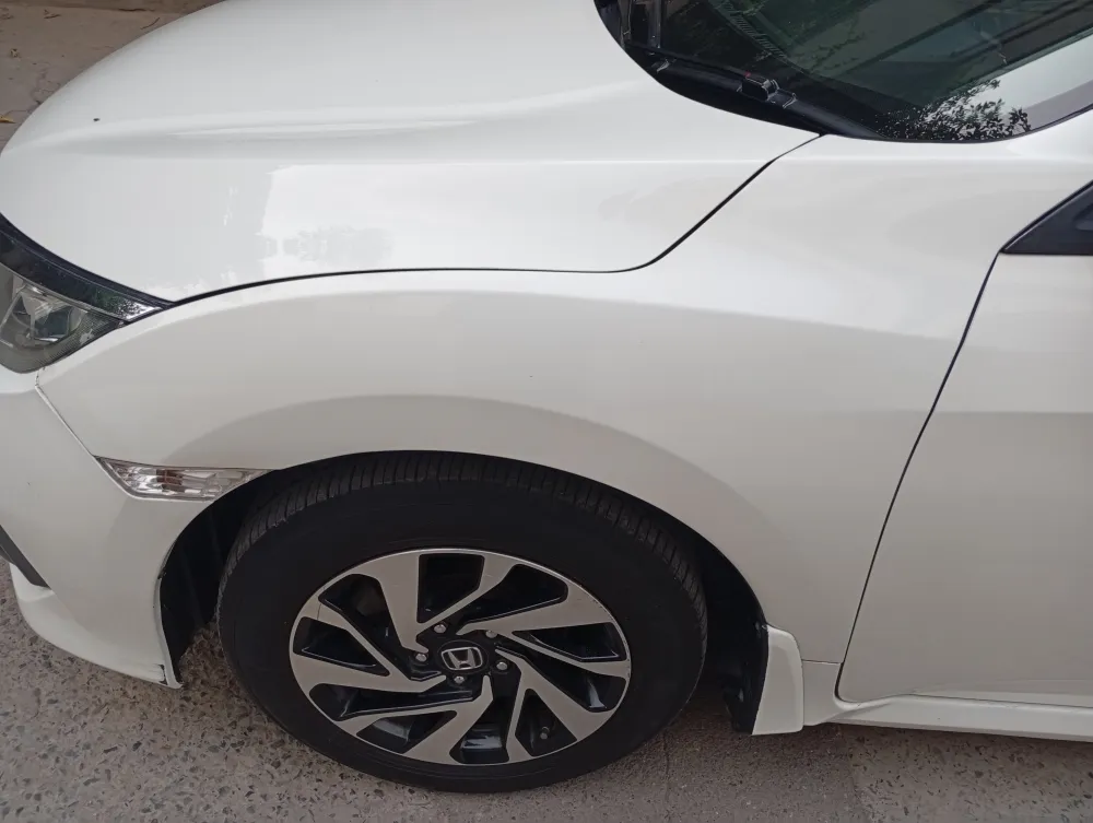 Front_fender_left image