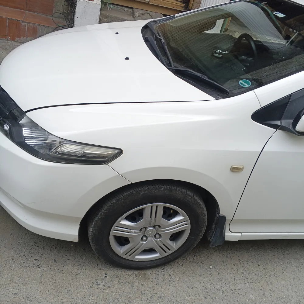 Front_fender_left image