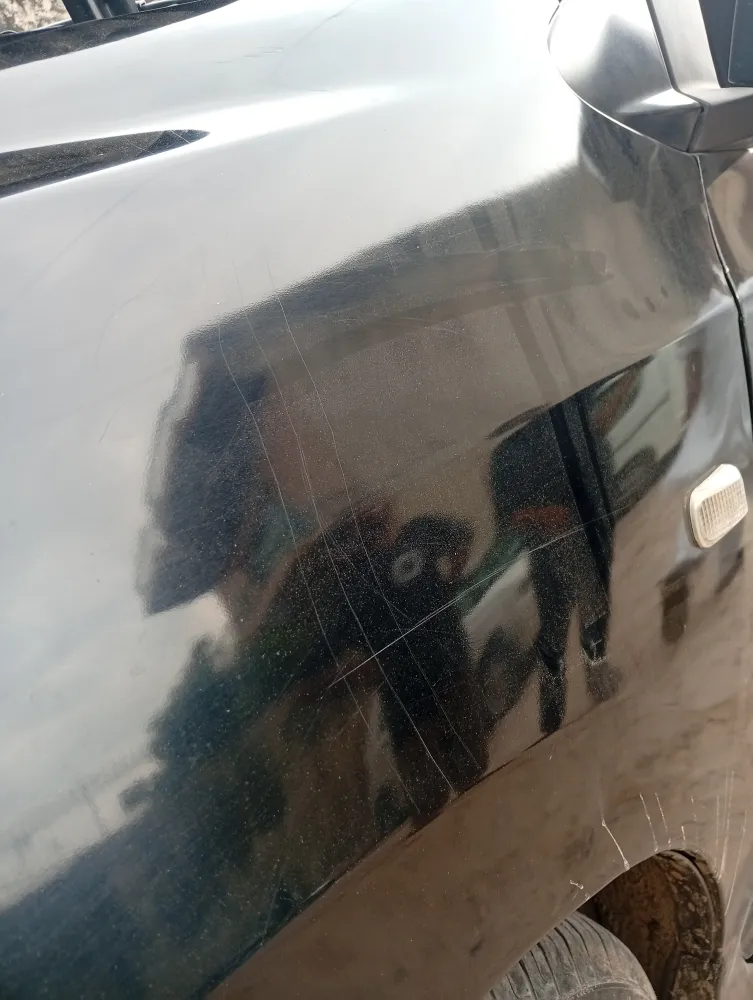Front_fender_left image