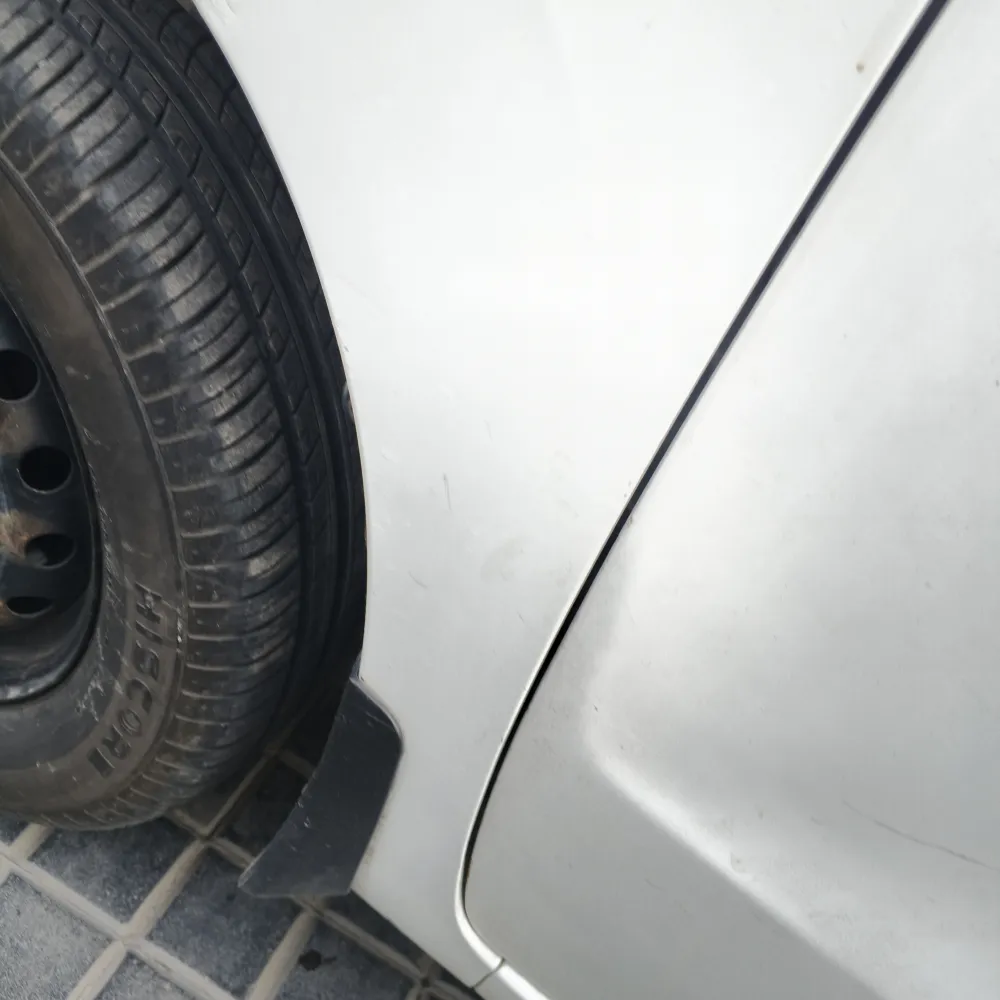 Front_fender_left image