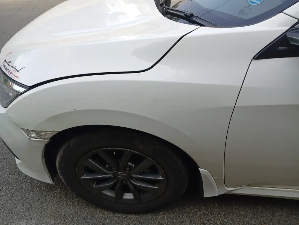 Front_fender_left image