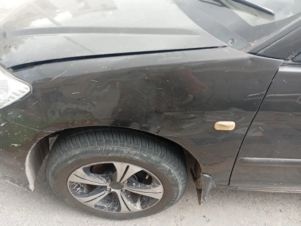 Front_fender_left image