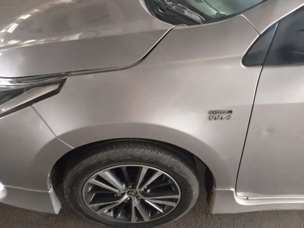Front_fender_left image